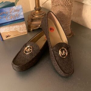 Michael Kors NEW NEVER WORN, women’s Crawford Moccasin Loafers, CHOCOLATE BROWN.